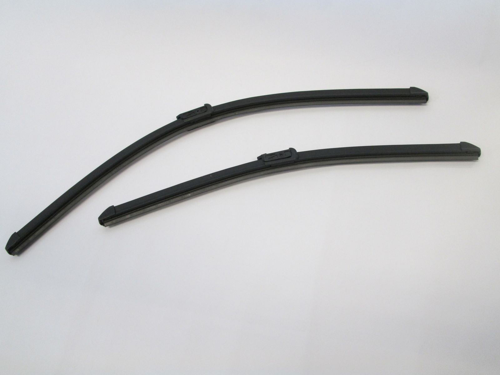 Original VW Passat B7 Satz Aero-Wischerblätter vorne Scheibenwischer  Wiper Blades 3AB998002