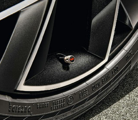 Original Skoda Zierventilkappen mit rotem Motorsport-Emblem